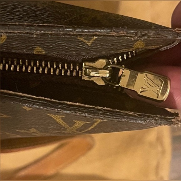 LOUIS VUITTON Brown Babylon Monogram Tote w/Dust Bag, Authentic. EUC - Picture 12 of 16